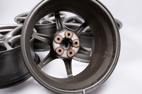 Nissan Skyline R34 GTR 18" 9J +30 (5x114.3)