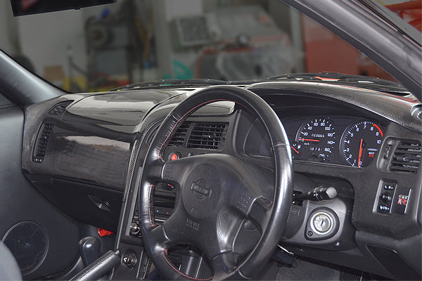 CHARGESPEED Nissan Skyline GT-R (BCNR33) Dashboard Cover (Carbon) 2