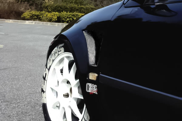 CHARGESPEED Honda Civic (EG) D-1 Style Vented Front Fenders (20mm Wider per Side)