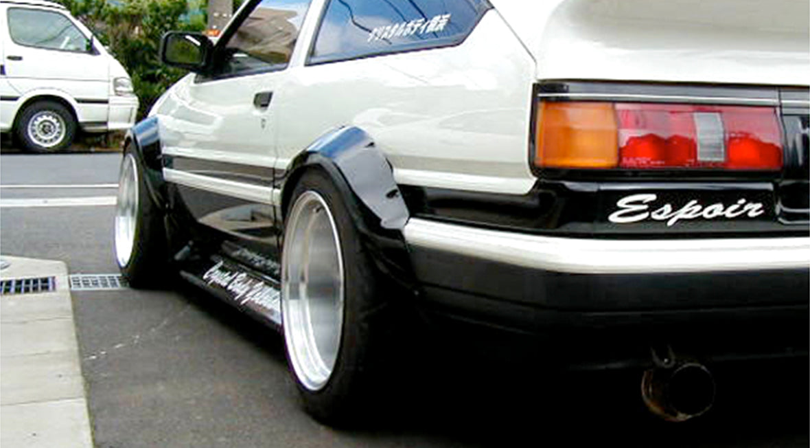 Crystal Body Yokohama Toyota Corolla Levin / Trueno (AE86) Over Fenders (Levin and Trueno)