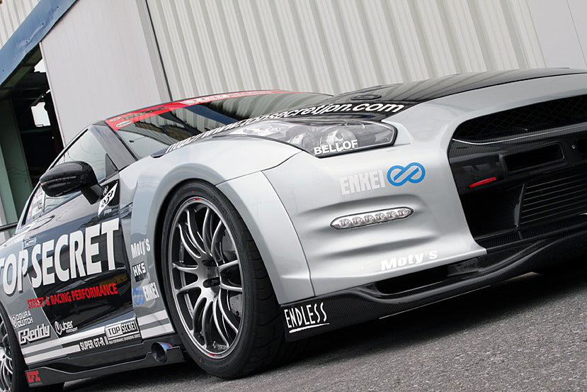 Top Secret R35 Front Wide Fenders TYPE 1